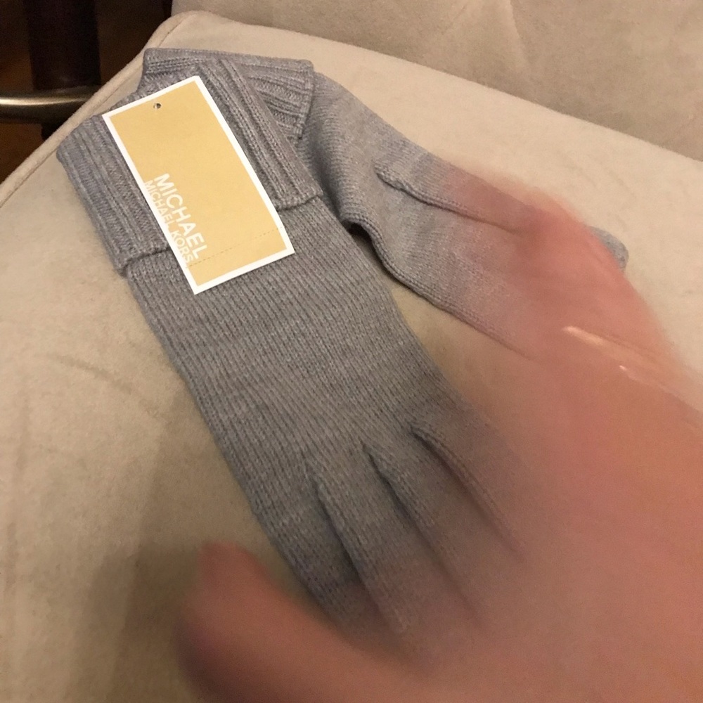 Michael Kors gloves - Picture 1 of 3